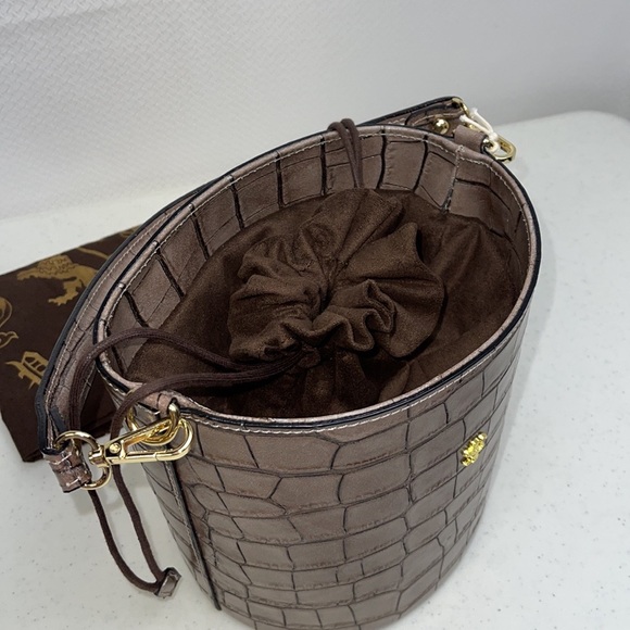 Pratesi Firenze Round Cinch Leather Bucket Bag - Picture 4 of 16